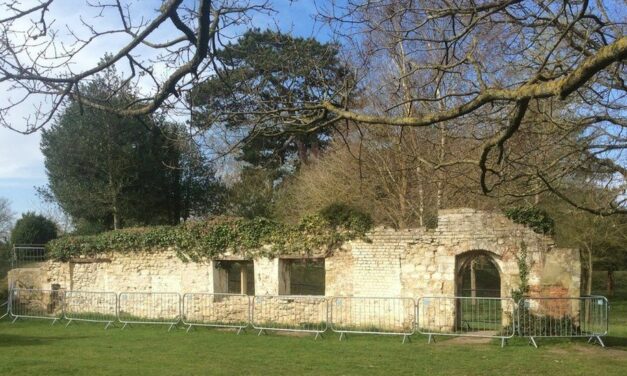 Wallingford castle repairs have now begun.