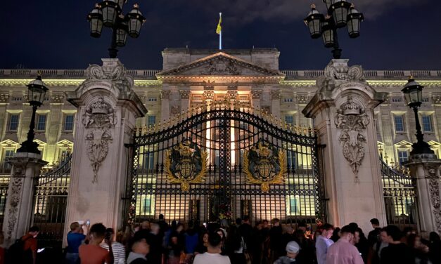 BUCKINGHAM PALACE